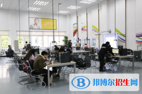 貴陽2021年男生讀計算機學校好不好
