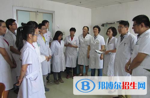 四川2021年適合男生的護理學校專業(yè)