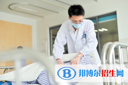 四川2021年男生上什么護(hù)理學(xué)校比較好