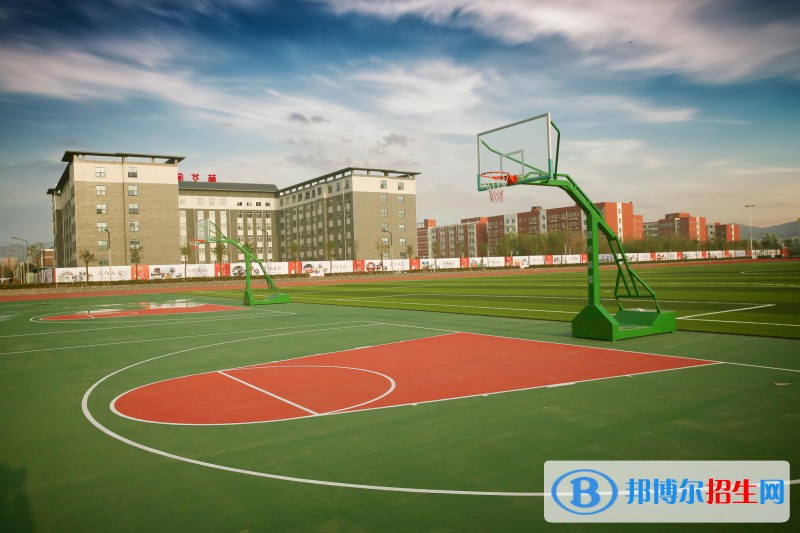 廣西2021年中專學(xué)費(fèi)多少