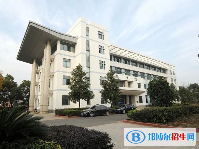 廣東2021年中專學校和中專有什么區(qū)別