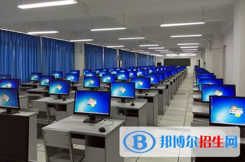 貴陽2021年職高和計算機學校有哪些區(qū)別