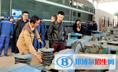 貴州2021年初中生學軌道交通學校的學校