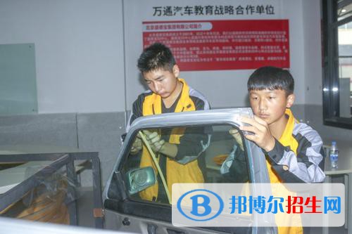 廣東2021年男生學(xué)什么汽修學(xué)校好