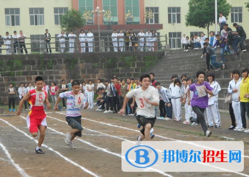 成都2021年中專(zhuān)是什么文憑