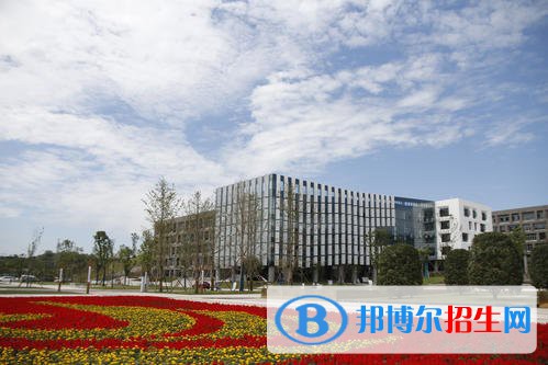 成都2021年上完中?？梢陨洗髮? width=