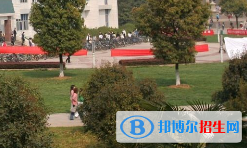 杭州2021年讀中專學?？梢钥即髮W嗎