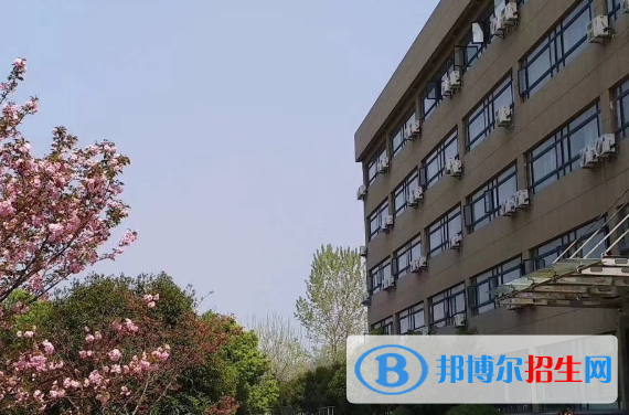 浙江新世紀經貿專修學院