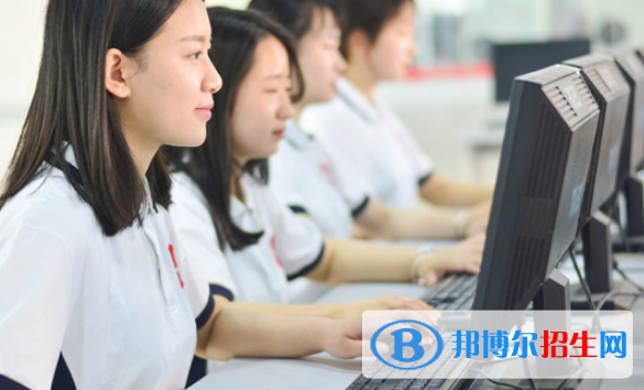 貴陽(yáng)2021年計(jì)算機(jī)學(xué)校招生要求多少分