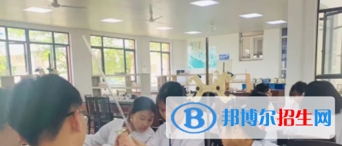 成都2021年讀護(hù)理學(xué)校有用嗎