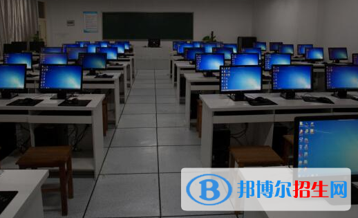 杭州2021年計(jì)算機(jī)學(xué)校都有什么專業(yè)適合男生