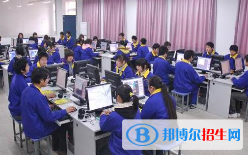 杭州2021年計(jì)算機(jī)學(xué)校都有什么專業(yè)適合女生