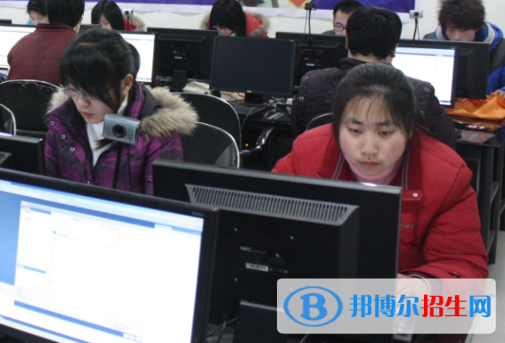 杭州2021年適合女生的計算機學校專業(yè)