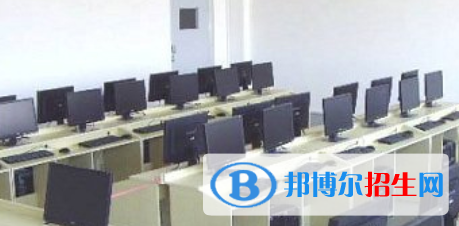 四川2021年初中生報(bào)什么計(jì)算機(jī)學(xué)校