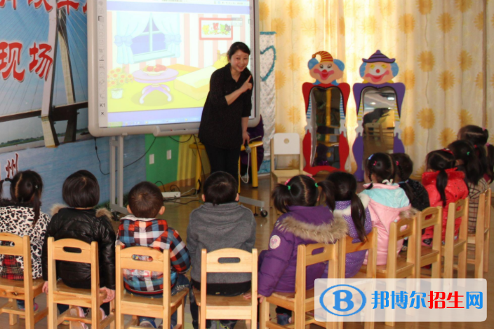 貴州2021年女生學幼師學校好找工作嗎