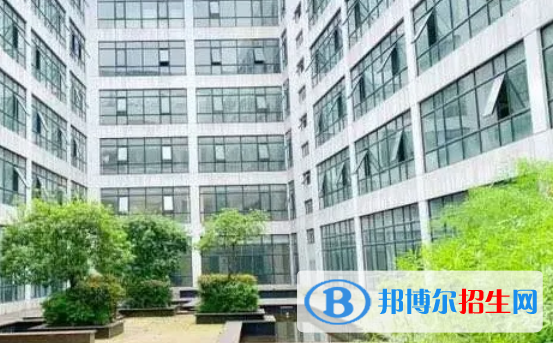 貴州2022年中專學校和中專有什么區(qū)別