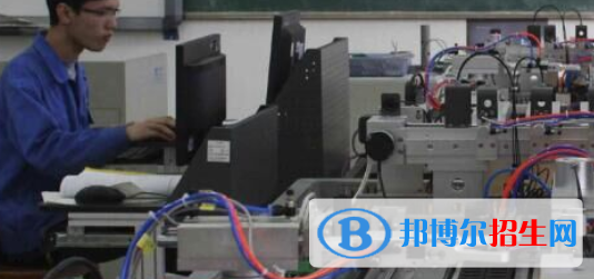 四川2022年男生在計算機學(xué)校學(xué)什么好