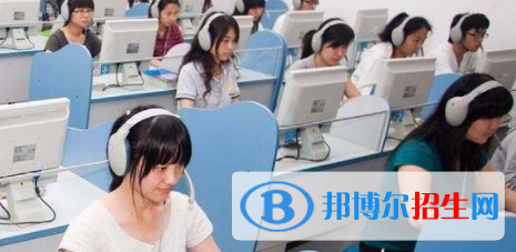 四川2022年計(jì)算機(jī)學(xué)校什么專(zhuān)業(yè)適合女生
