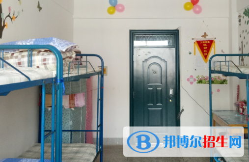 鎮(zhèn)遠(yuǎn)中等職業(yè)學(xué)校2022年宿舍條件