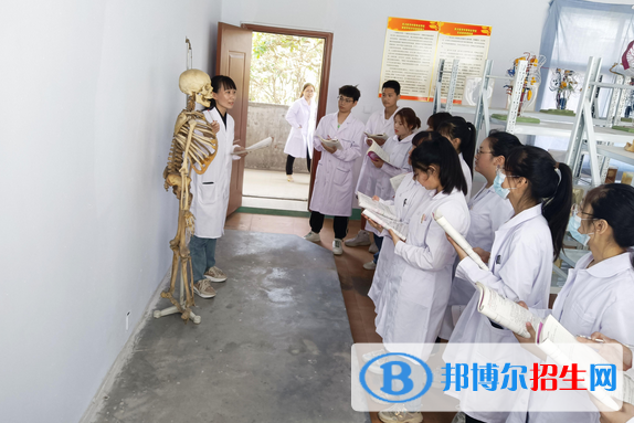 邯鄲2022年男生上中專學(xué)校學(xué)什么專業(yè)好