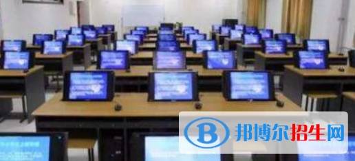 成都2022年計算機學(xué)校什么專業(yè)好