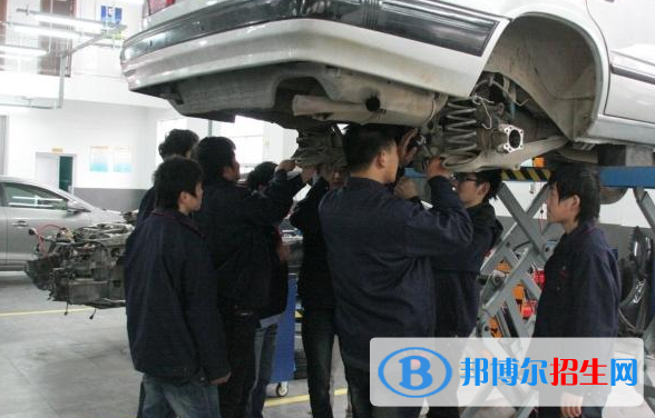 四川2022年 汽修學(xué)校學(xué)什么比較好