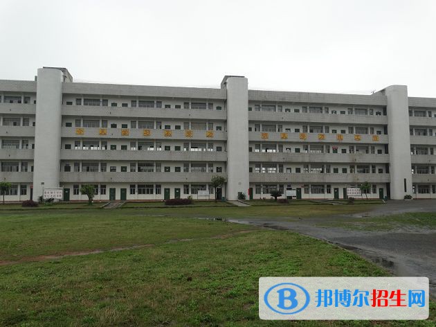 四川2022年適合初中畢業(yè)的中專學(xué)校