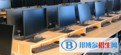 成都2022年女生讀計(jì)算機(jī)學(xué)校學(xué)什么好