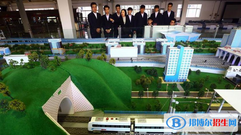 蘭州2022年初中生不去軌道交通學校怎么辦