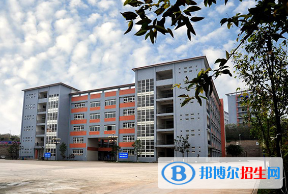 南充數(shù)控工程學校2022年學費、收費多少