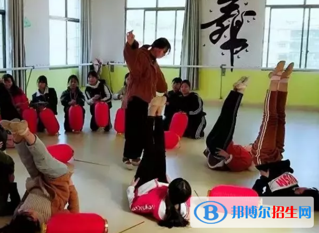 貴陽2022年女生上中專學校學什么專業(yè)好