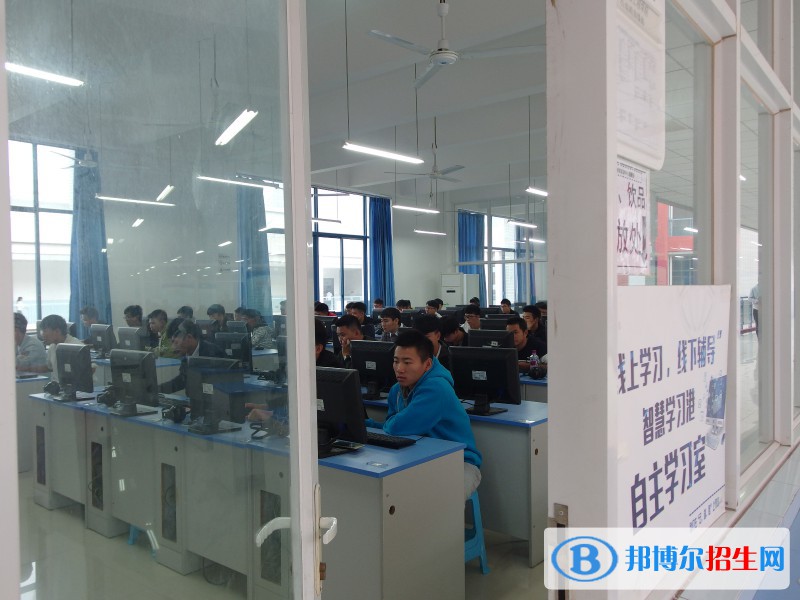 重慶2022年女生學(xué)什么電子商務(wù)學(xué)校好