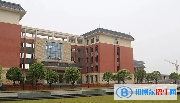河北2022年初中生上幼師學(xué)校好嗎