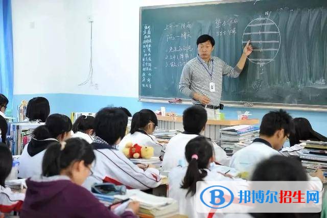 甘南州中等職業(yè)學(xué)校2022年學(xué)費(fèi)、收費(fèi)多少