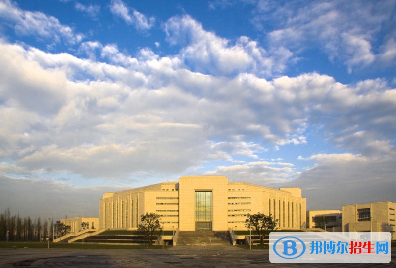 宜賓東方職業(yè)技術(shù)學(xué)校2022年報(bào)名條件、招生要求、招生對(duì)象