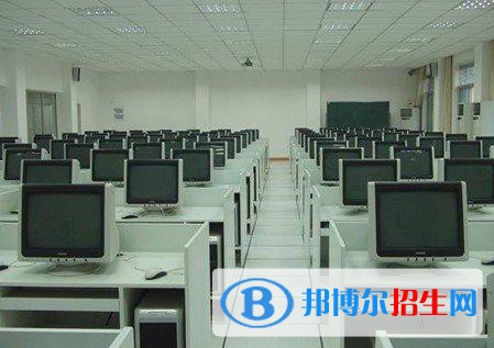 河北2022年女生學(xué)計算機(jī)學(xué)校