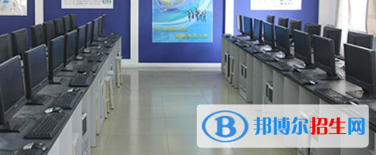 成都2022年計(jì)算機(jī)學(xué)校多少錢(qián)