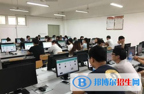 河北2022年初中生可以考什么計算機學校