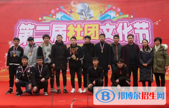 達(dá)州中醫(yī)學(xué)校2022年學(xué)費、收費多少