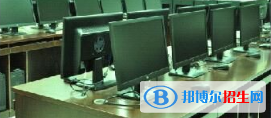 成都2022年計(jì)算機(jī)學(xué)校就業(yè)形勢(shì)怎么樣