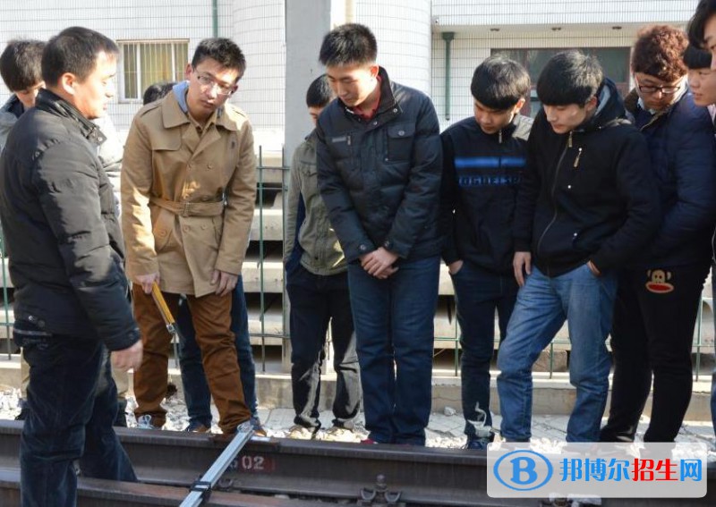 蘭州2022年男生讀軌道交通學(xué)校好不好