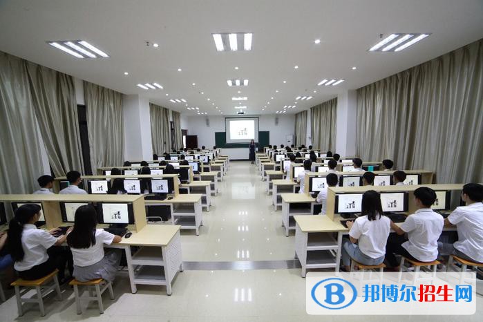 河北2022年適合女生的計算機(jī)學(xué)校