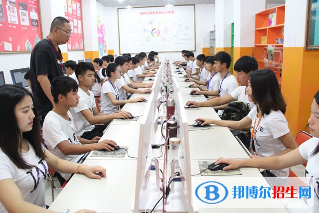 河北2022年女生上計(jì)算機(jī)學(xué)校學(xué)什么好