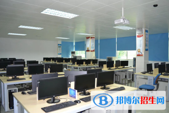 河北2022年有哪些中專計(jì)算機(jī)學(xué)校