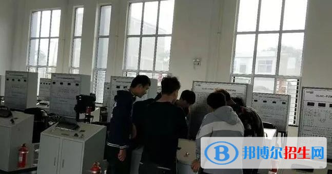 蒙自縣中等農(nóng)業(yè)機械化技術(shù)學校2022年有哪些專業(yè)