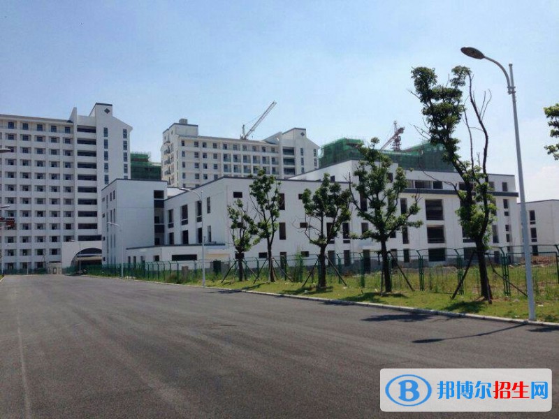 內(nèi)江泰來職業(yè)學(xué)校2022年招生辦聯(lián)系電話 