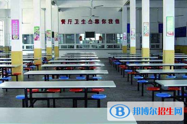 陜西柴油機(jī)廠(chǎng)技工學(xué)校2022年宿舍條件