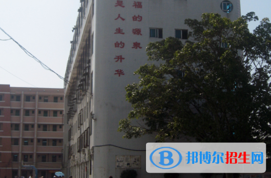 云南省廣播電視學(xué)校2022年學(xué)費(fèi)、收費(fèi)多少
