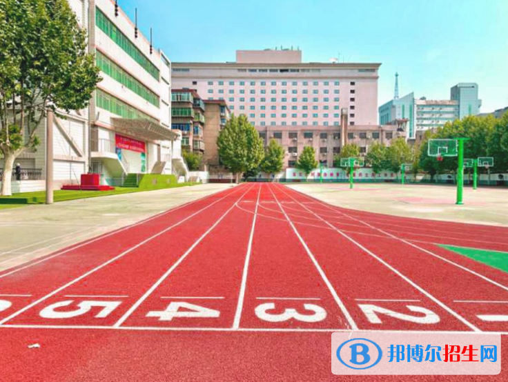 寶成技工學(xué)校2022年報(bào)名條件、招生對(duì)象