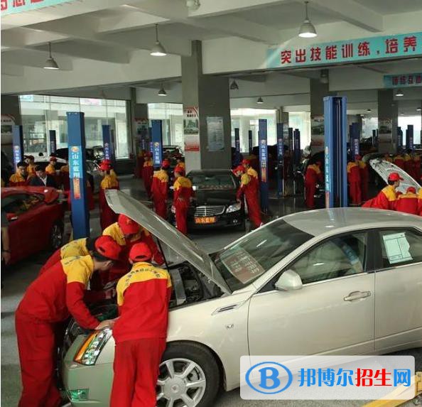 甘肅2022年汽修學校什么專業(yè)適合男生
